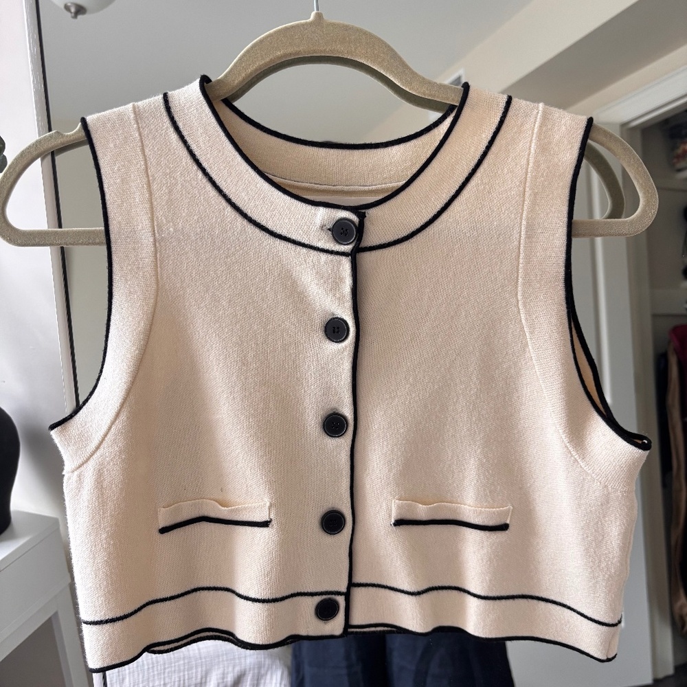 Oak and Fort Vest